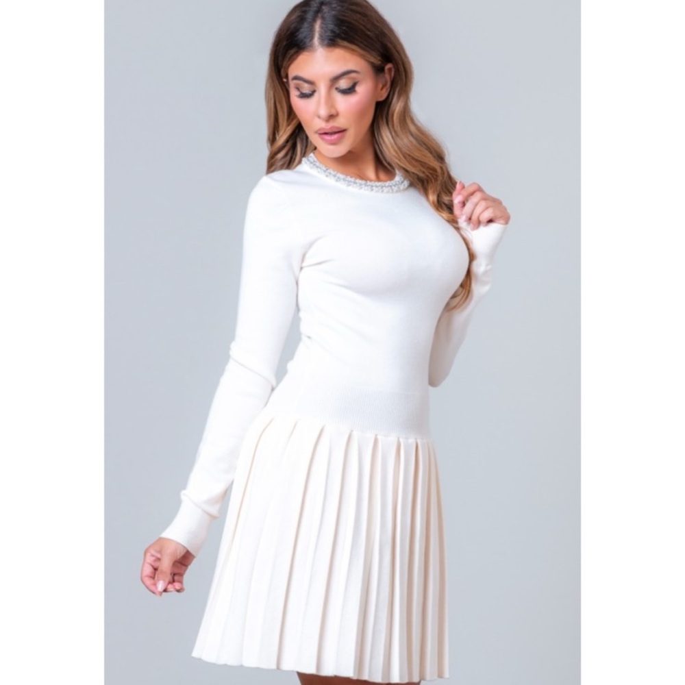 Elegant White Pleated Dress (NWOT)